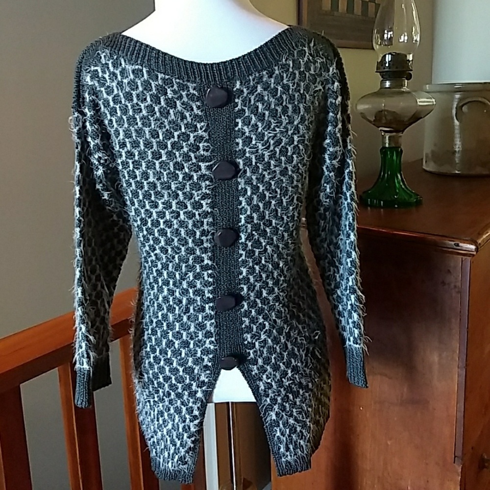 Pullover Sweater With Button Detailed Back - image 2